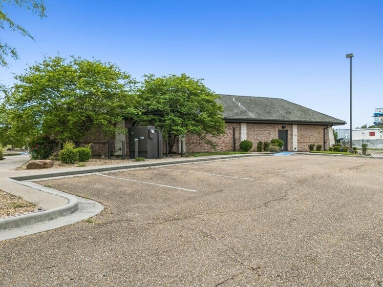 More Photos Of 224 Blanchard St, West Monroe Restaurant For Sale