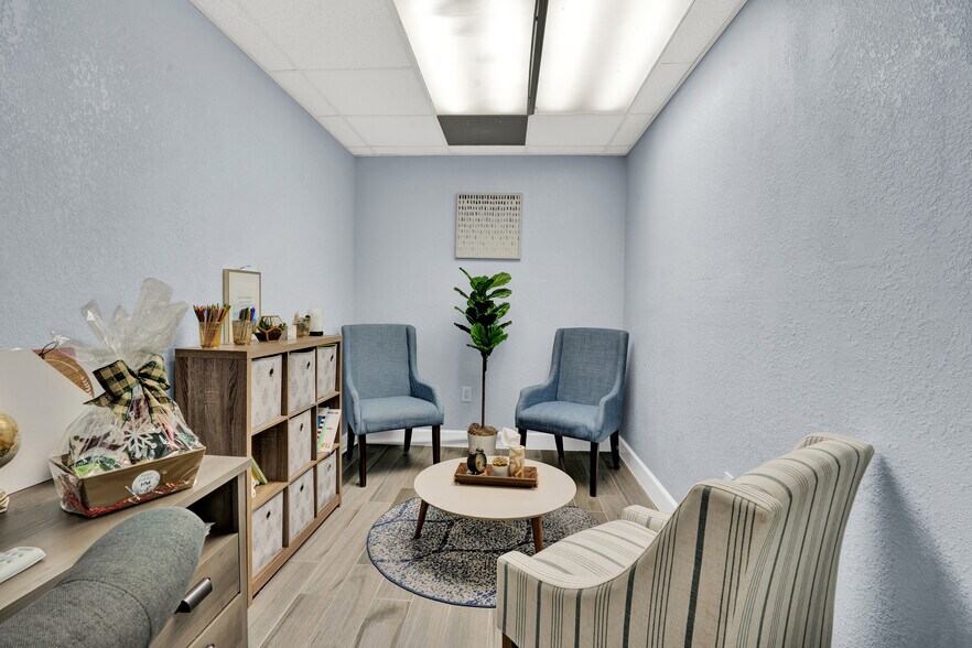 More Photos Of 8370 W Flagler St, Miami Medical For Lease