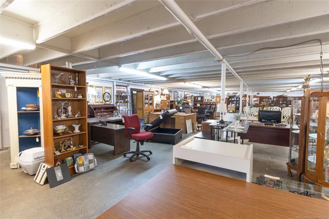 More Photos Of 1631 US HWY 69 Hwy, Mcalester Storefront Retail Office For Sale