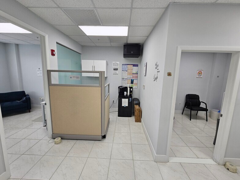 More Photos Of 7950 NW 53rd St, Doral Medical For Sale
