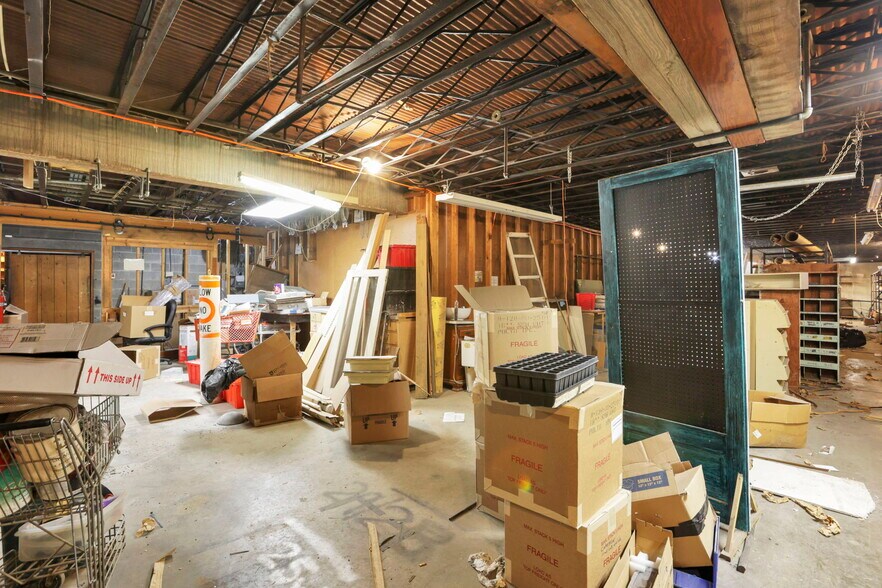 More Photos Of , Lancaster General Retail For Sale