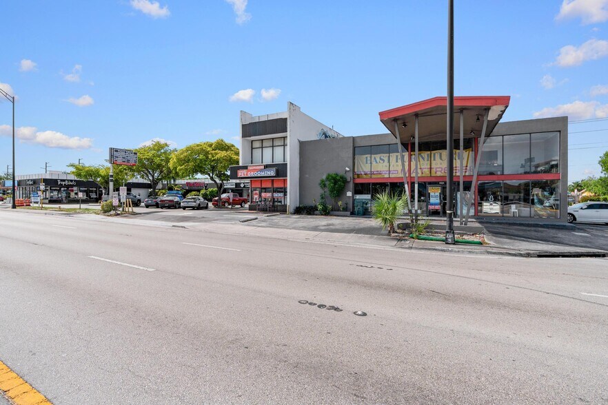 More Photos Of 1500 E Commercial Blvd, Fort Lauderdale Freestanding For Sale