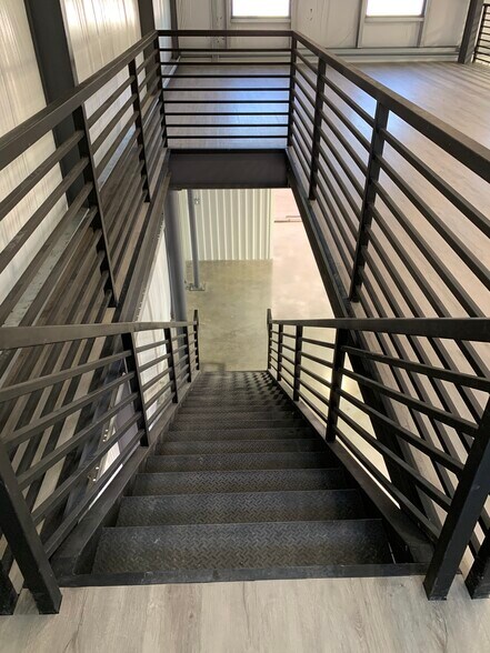 More Photos Of 10819 Paulus Dr, Houston Industrial For Sale