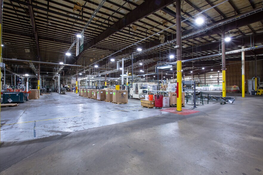 More Photos Of 8 Morin St, Biddeford Warehouse For Sale