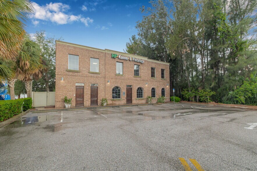 More Photos Of 3615 E Frontage Rd, Tampa Office Residential For Sale