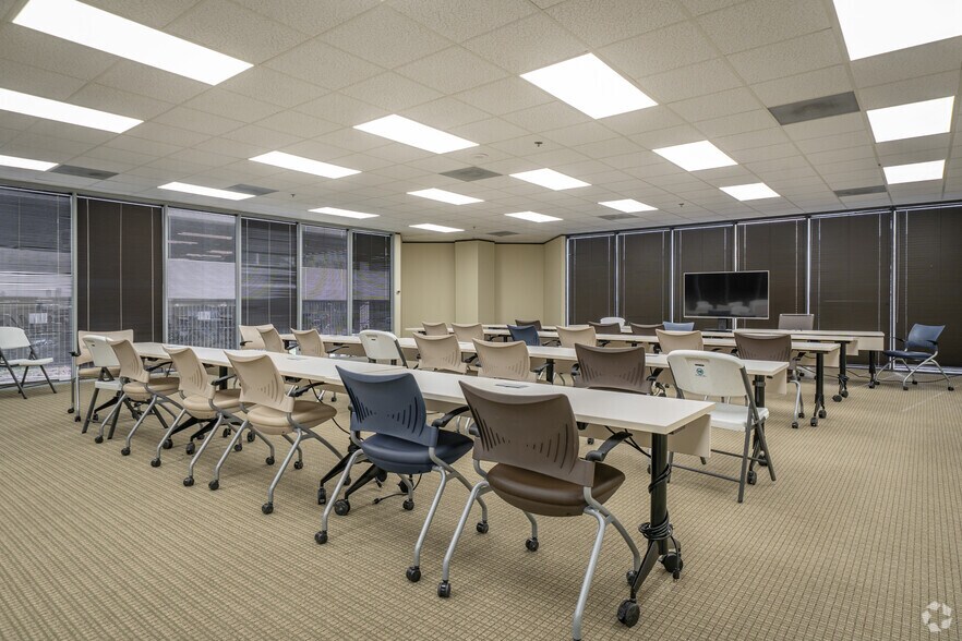 More Photos Of 333 N Sam Houston Pky E, Houston Office For Lease