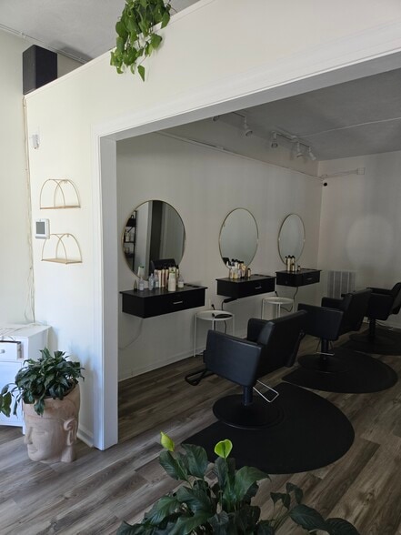 More Photos Of 3348-3352 Commonwealth Ave, Charlotte Unknown For Lease