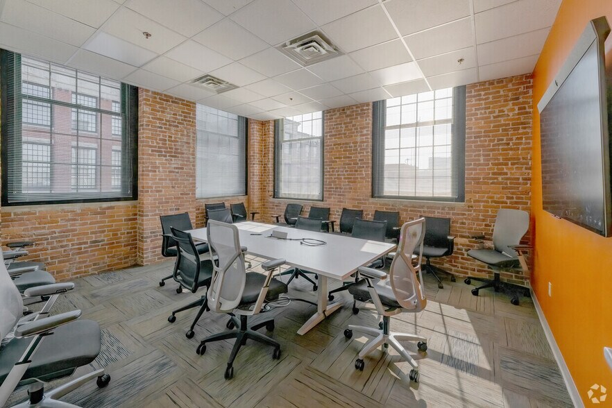 More Photos Of 235 Promenade St, Providence Unknown For Lease