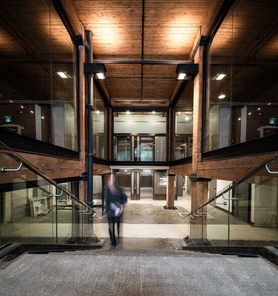 More Photos Of 49 Spadina Ave, Toronto Loft Creative Space For Lease