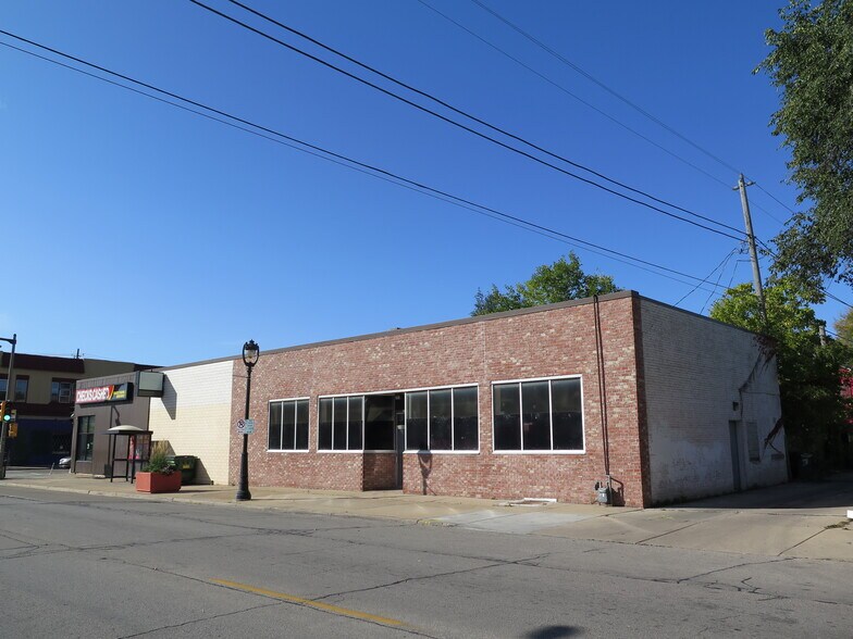 More Photos Of 3500 W Villard Ave, Milwaukee Bank For Sale