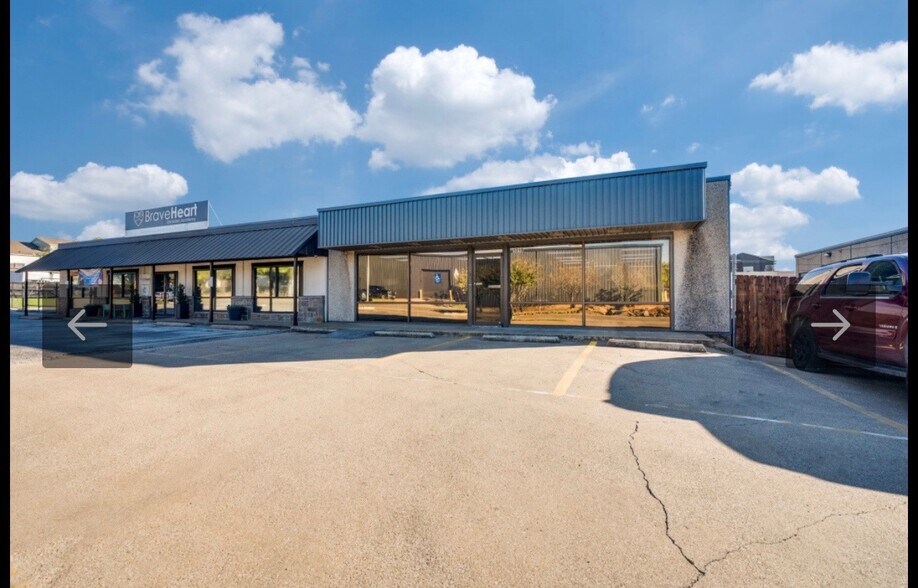 More Photos Of 1018 W Main St, Arlington Medical For Lease