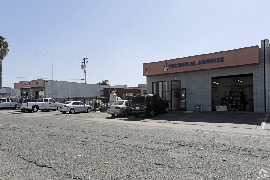 More Photos Of 1140-1150 Price Ave, Pomona Warehouse For Lease