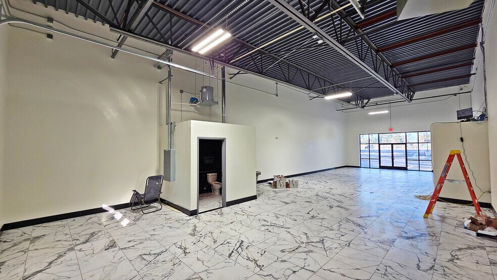 More Photos Of 8920 Patriot Hwy, Fredericksburg Auto Repair For Lease