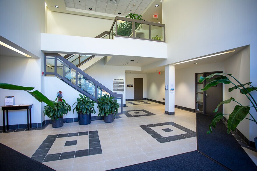 More Photos Of 526 Main St, Acton Office For Lease