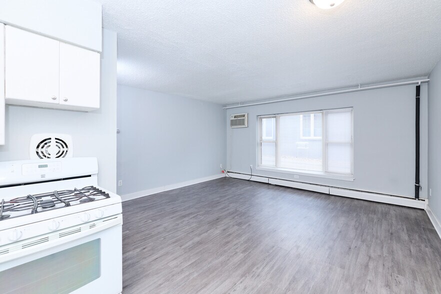 More Photos Of 2110 S Park Ave, Minneapolis Apartments For Sale