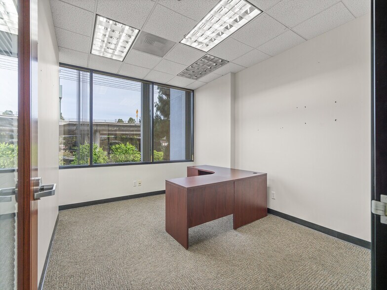 More Photos Of 2763 Camino del Rio S, San Diego Office For Sale