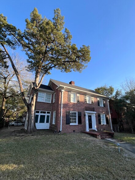 More Photos Of 4601 Caroline St, Houston Office For Lease