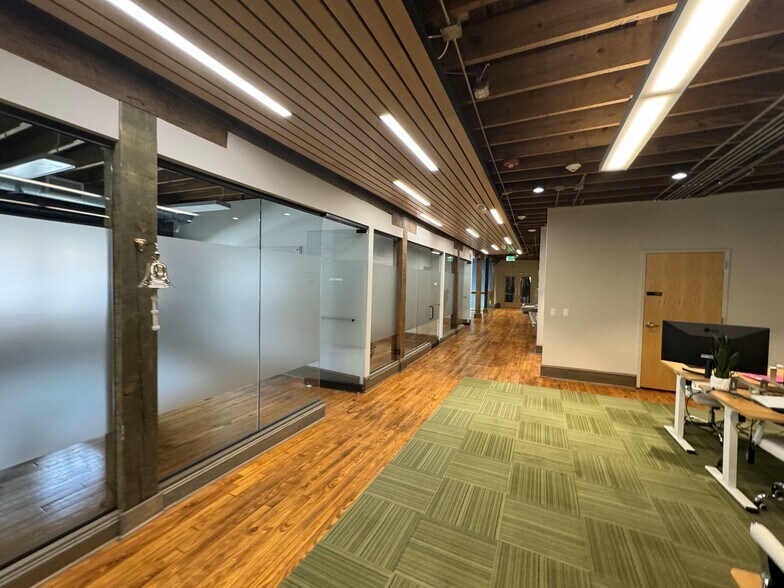 More Photos Of 21 S Front St, Wilmington Office For Lease