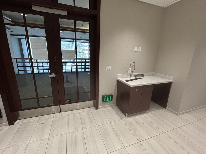 More Photos Of 165 Township Line Rd, Jenkintown Office For Lease