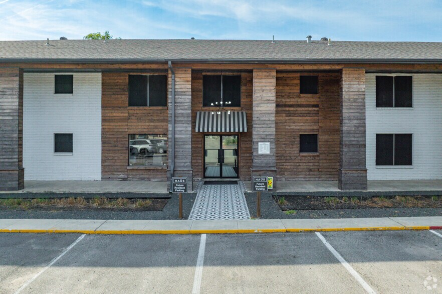 More Photos Of 200 Primrose Cir, New Braunfels Apartments For Sale