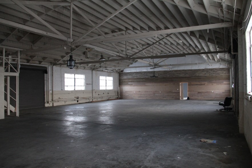 More Photos Of 1522 W 135th St, Gardena Manufacturing For Sale