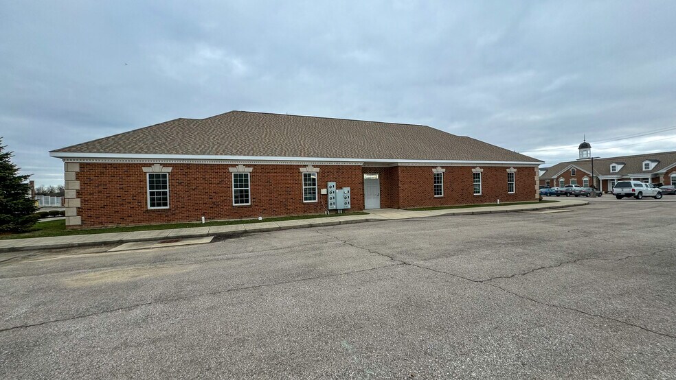More Photos Of 5897 Montclair Blvd, Milford Office For Lease