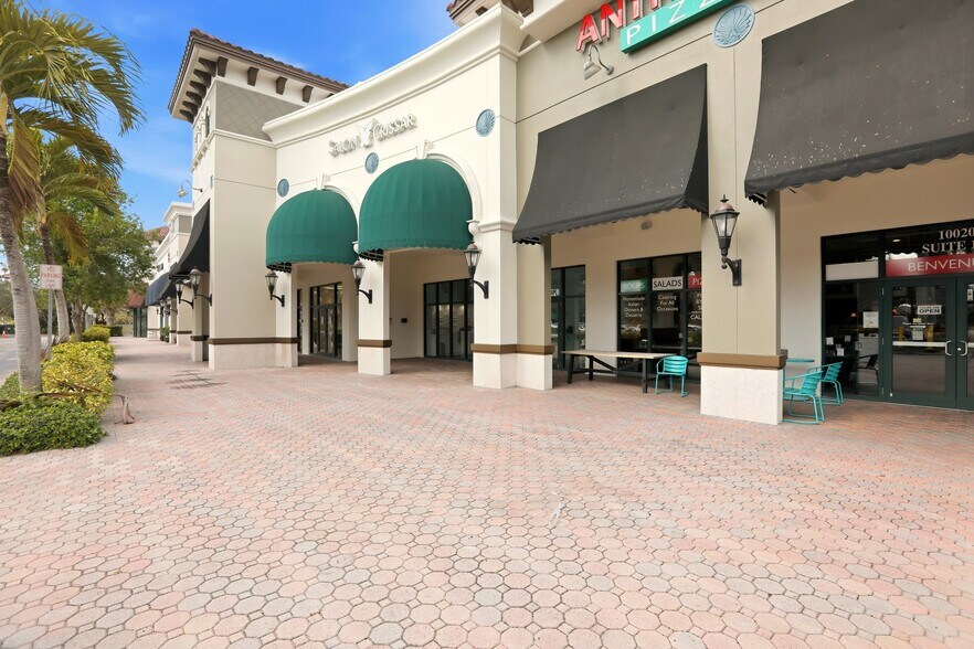 More Photos Of 10020 Coconut Rd, Estero General Retail For Lease
