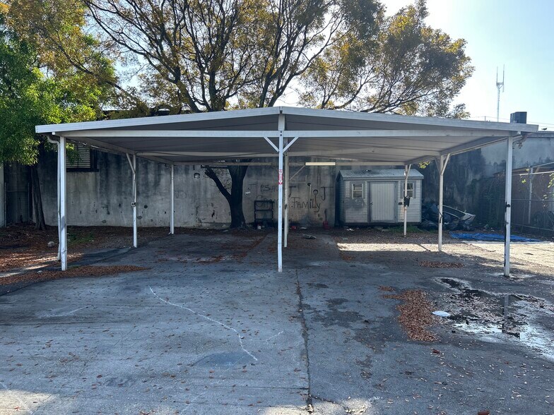 More Photos Of 2201 SW 58th Ter, West Park Contractor Storage Yard For Lease