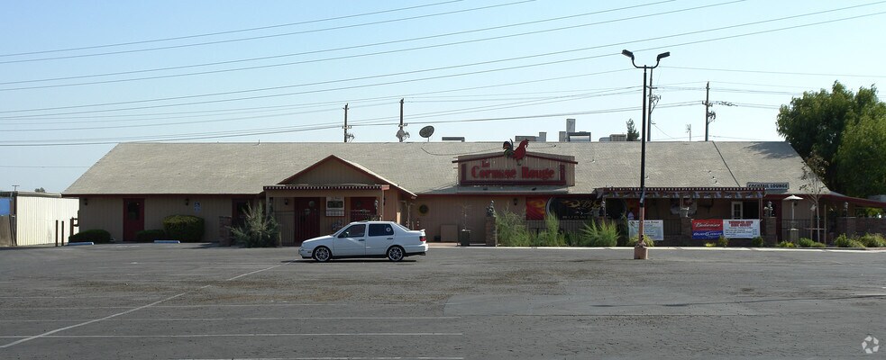 Primary Photo Of 4647 White Ln, Bakersfield Restaurant For Lease
