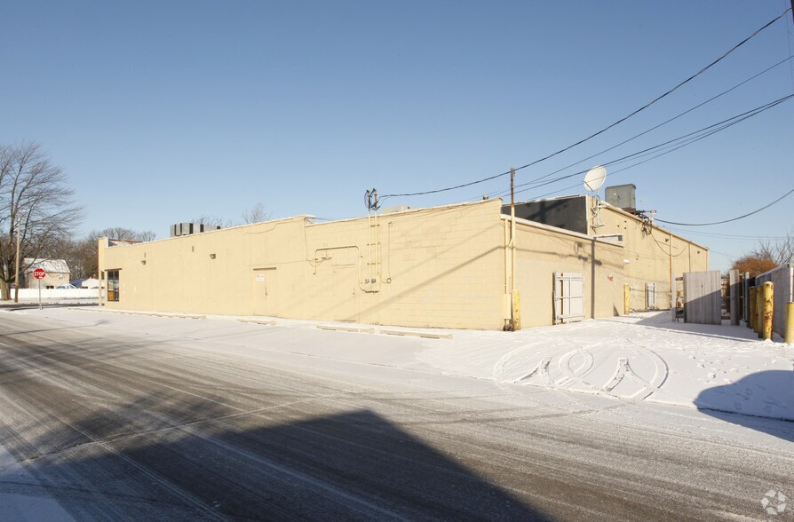 More Photos Of 4007-4019 Pelham Rd, Dearborn Heights Storefront Retail Office For Lease