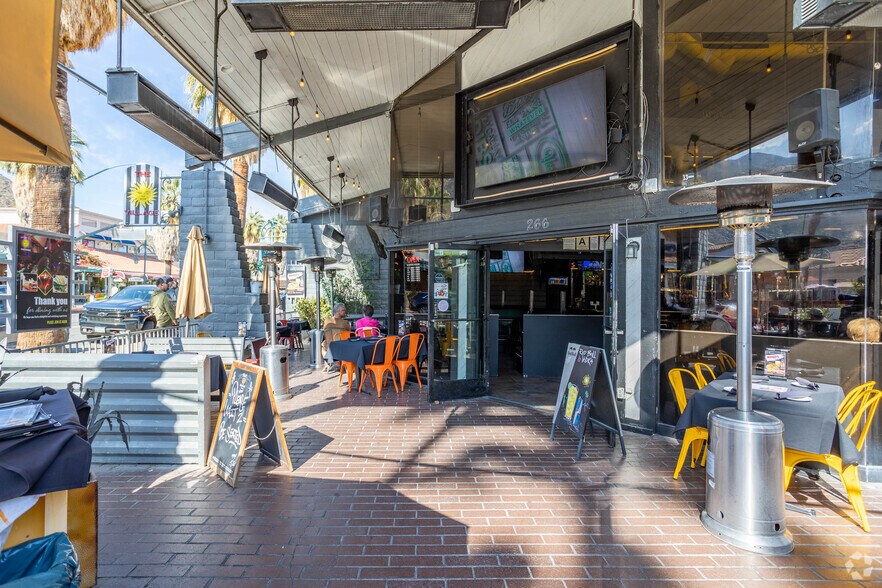 More Photos Of 266 S Palm Canyon Dr, Palm Springs Restaurant For Sale