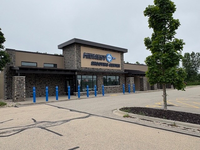 More Photos Of 4811 W Michaels Dr, Appleton General Retail For Sale