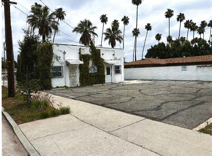 More Photos Of 945 N Azusa Ave, Azusa Office Residential For Lease