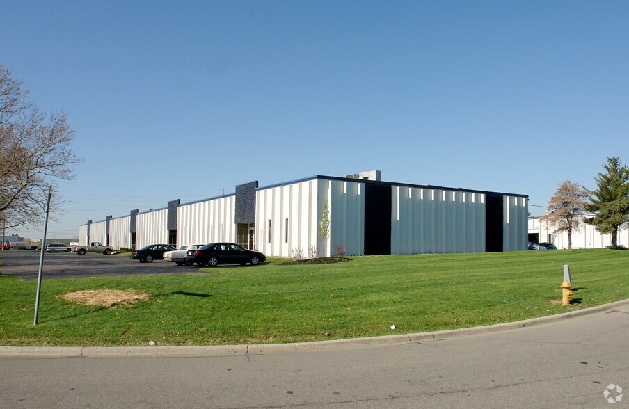 More Photos Of 801-819 Phillipi Rd, Columbus Light Distribution For Lease