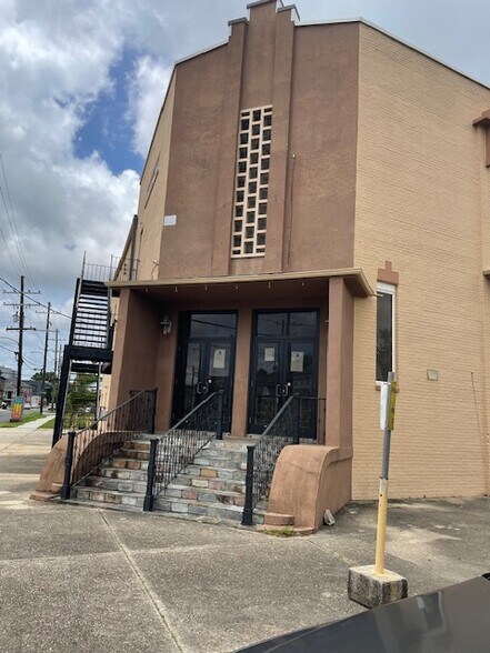 More Photos Of 2400 Delachaise St, New Orleans Specialty For Sale