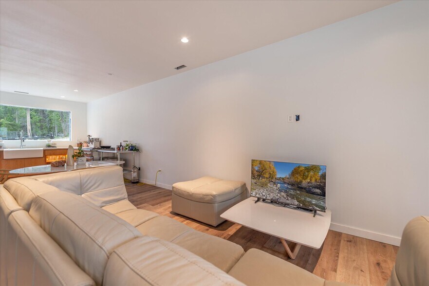More Photos Of 804 Fiberboard Rd rd, Sierraville Sports And Entertainment For Sale
