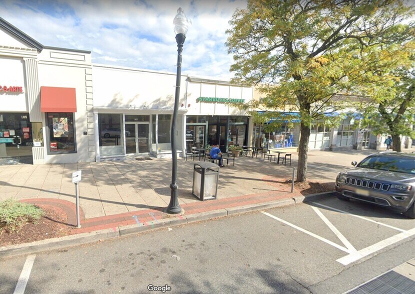 More Photos Of 175-197 E Ridgewood Ave, Ridgewood General Retail For Lease