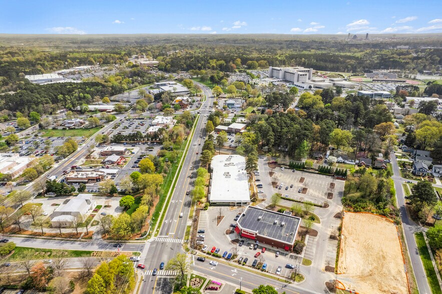 More Photos Of 3901 N Roxboro Rd, Durham Medical For Sale