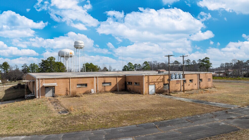 More Photos Of 5759 Tammy Little Dr, Section Warehouse For Sale