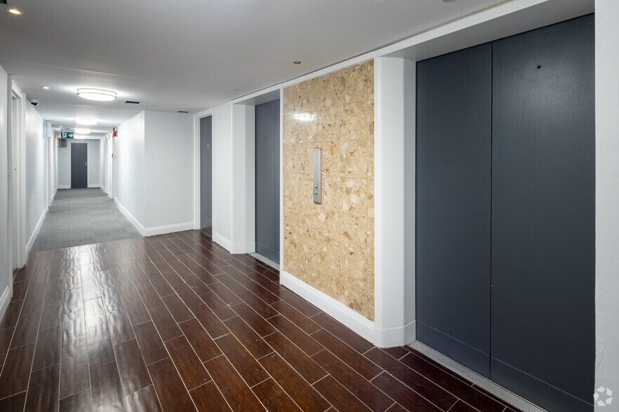 More Photos Of 186 King St, London Apartments For Lease