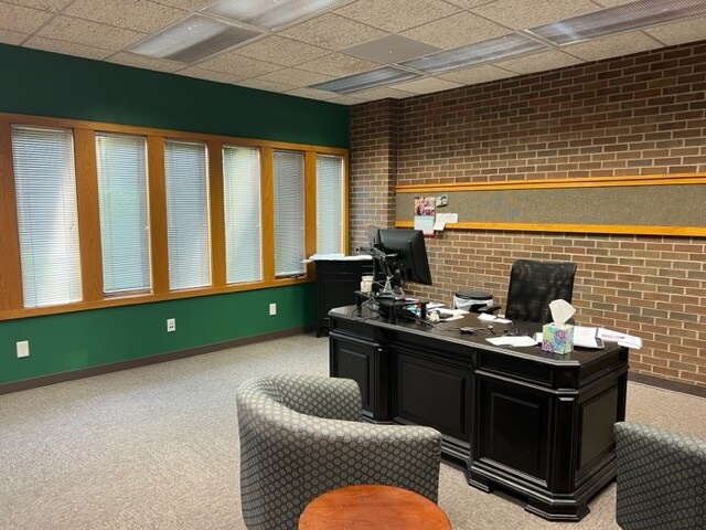 More Photos Of 4777 E State St, Rockford Medical For Sale