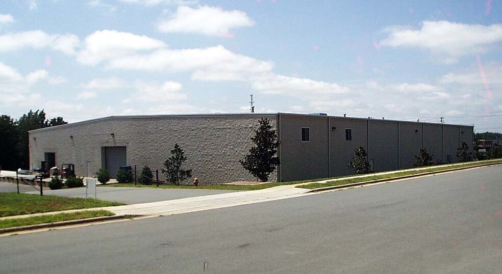 More Photos Of 6600 E W T Harris Blvd, Charlotte Office For Lease