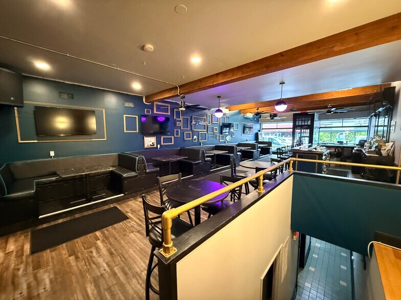 More Photos Of 4034 Hamilton Ave, Cincinnati Storefront Retail Office For Sale