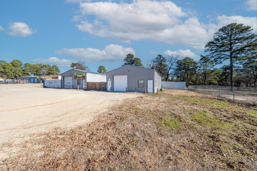 More Photos Of 18508 US Highway 69 N, Lindale Warehouse For Sale