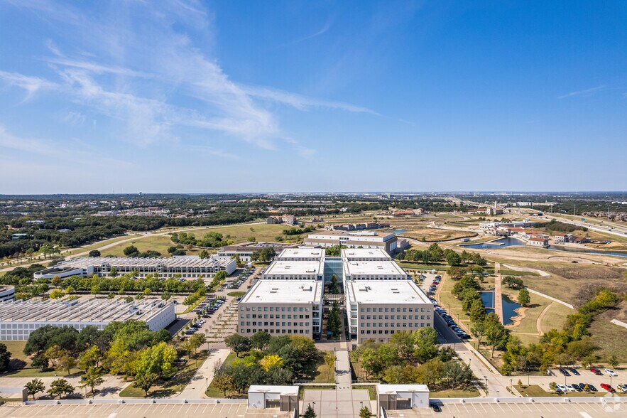 More Photos Of 1500 Solana Blvd, Westlake Unknown For Lease