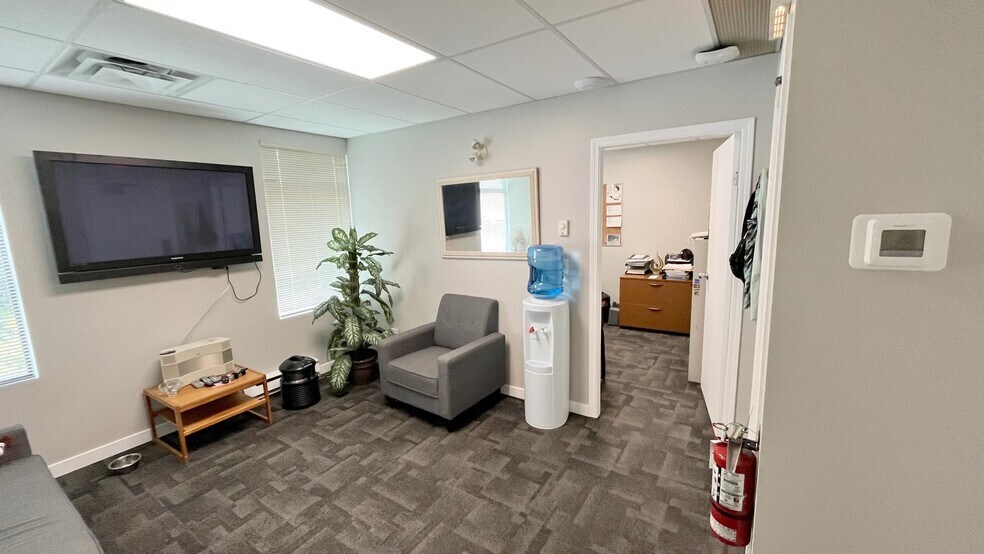 More Photos Of 62 Fawcett Rd, Coquitlam Light Manufacturing For Sale