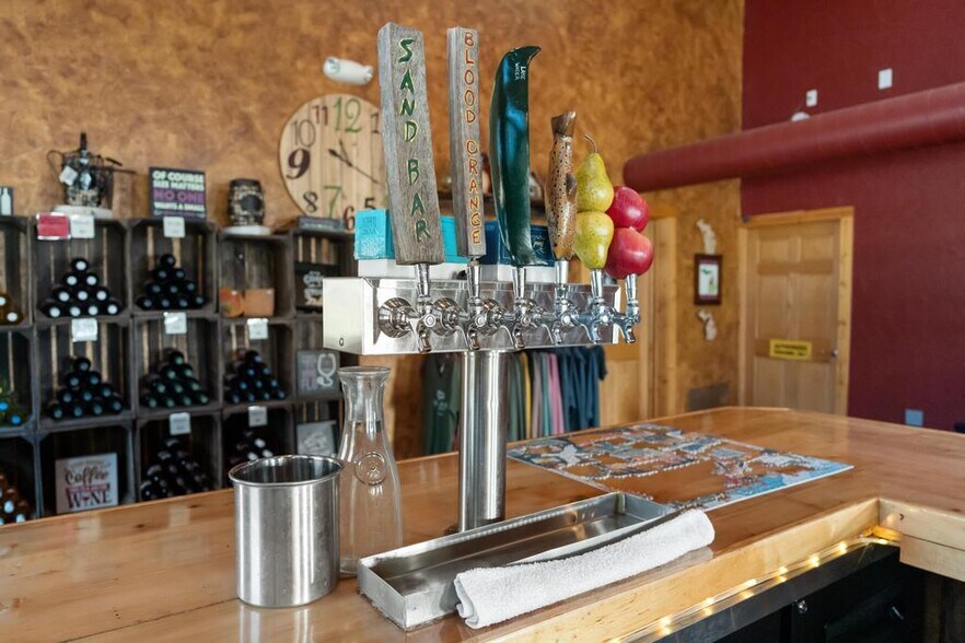 More Photos Of 9090 M-68, Alanson Storefront For Sale