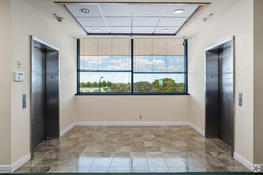 More Photos Of 660 US 1 Hwy, North Palm Beach Office For Lease