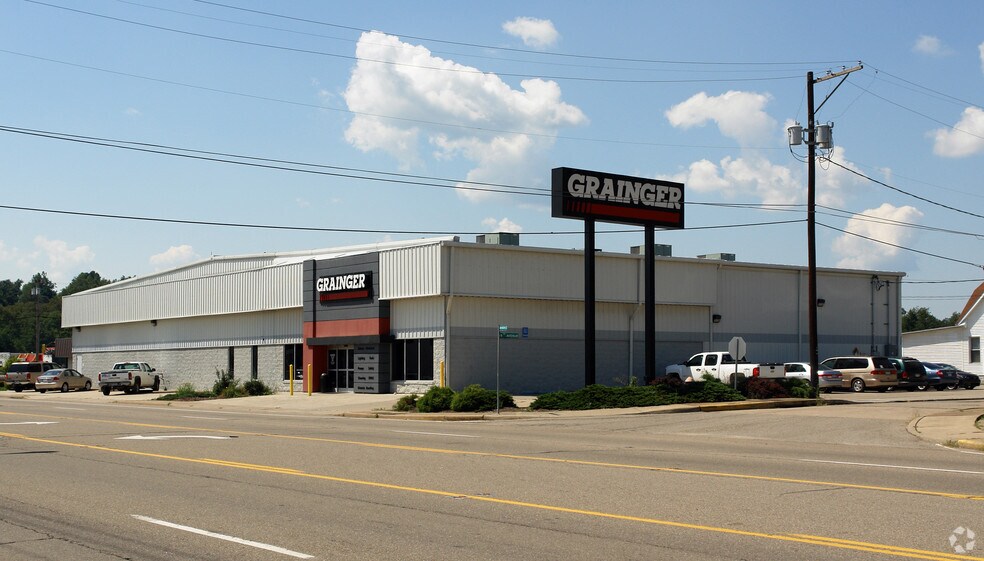 More Photos Of 900 Division St, Parkersburg Freestanding For Lease