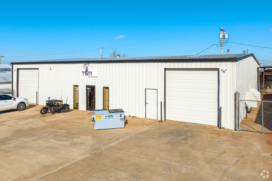 Primary Photo Of 1017 SE 26th St, Oklahoma City Manufacturing For Lease